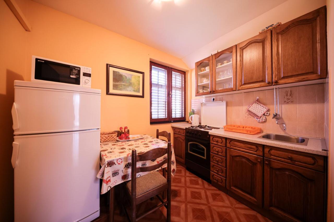 Apartment Ruza Sukosan Luaran gambar