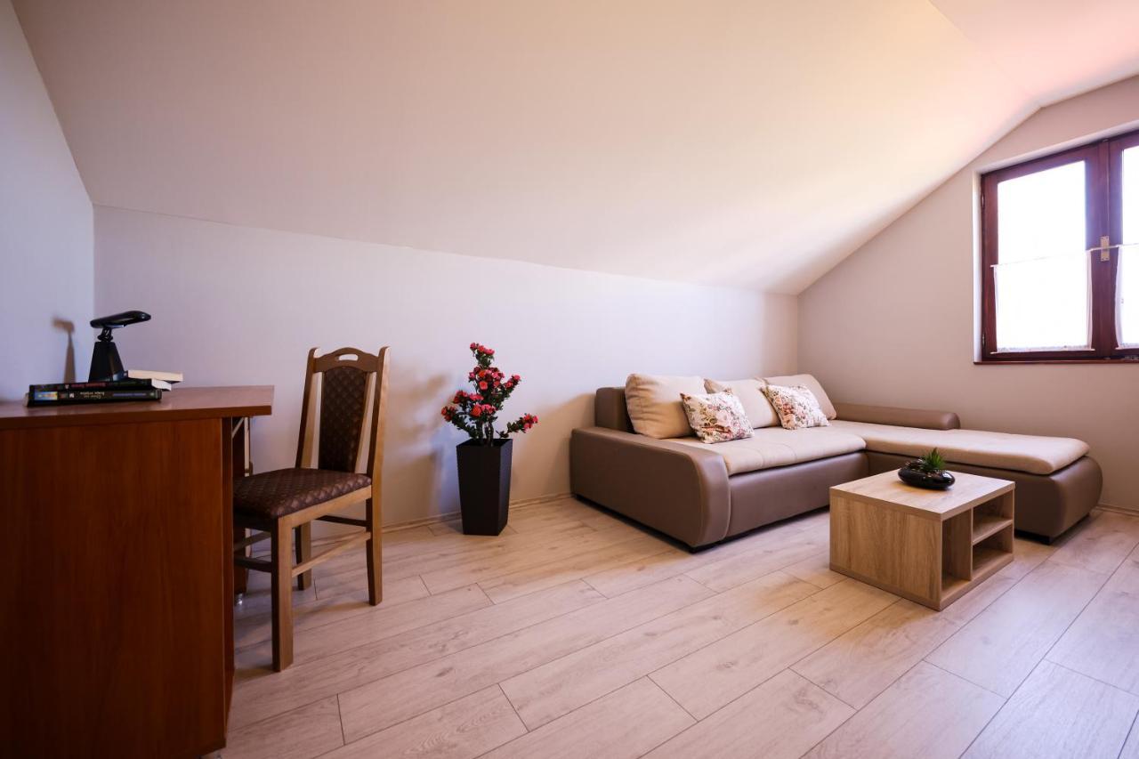 Apartment Ruza Sukosan Luaran gambar