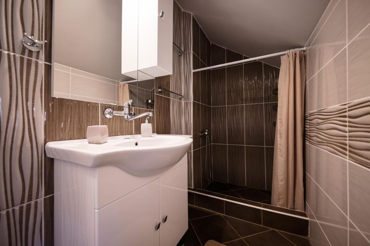 Apartment Ruza Sukosan Luaran gambar