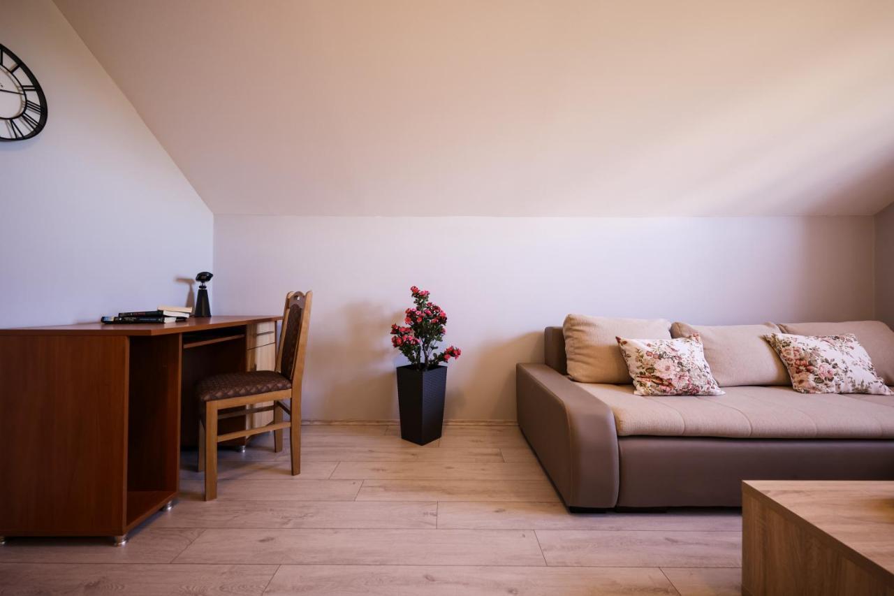 Apartment Ruza Sukosan Luaran gambar